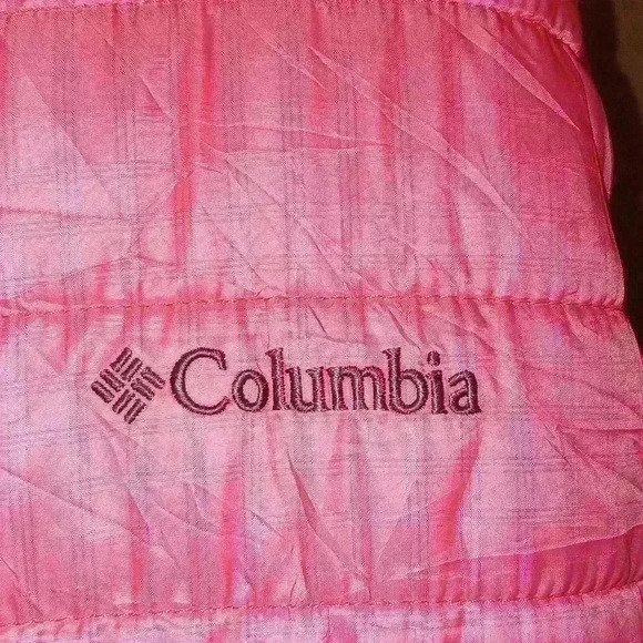 Girls Coral Colored  Columbia puffer jacket - Picture 3 of 12